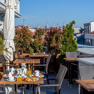 Hotel Bizim, Istanbul